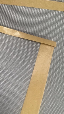 PW05 SS 0,5 mm tkana tkanina z włókna szklanego z wkładkami z drutu 314 SS z powłoką PU 0,5 mm do kurtyn przeciwpożarowych