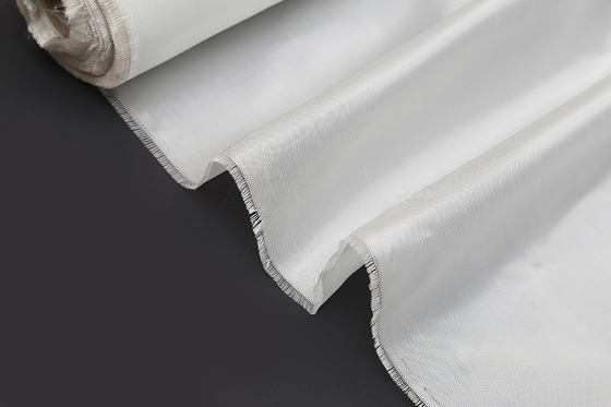 Style 2112 2.1 Oz / Sq Yd E Tkanina z włókna szklanego do łodzi RC Wings Balsa